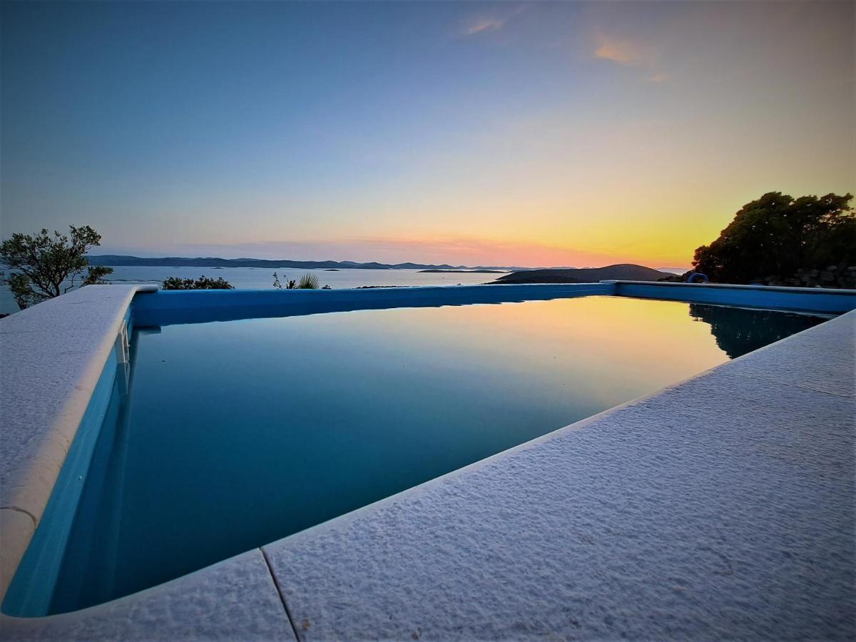 Villa Robinson Ткон Екстериор снимка