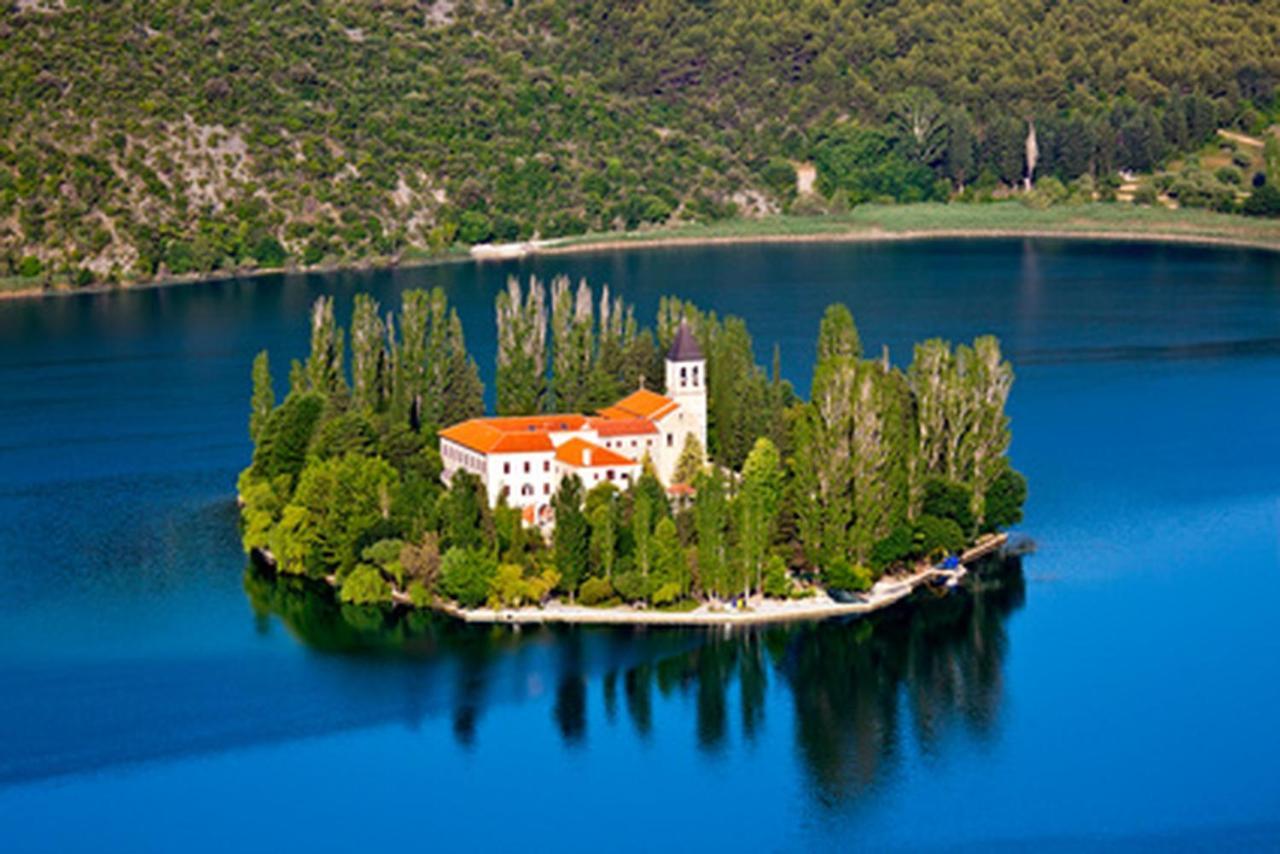 Villa Robinson Ткон Екстериор снимка